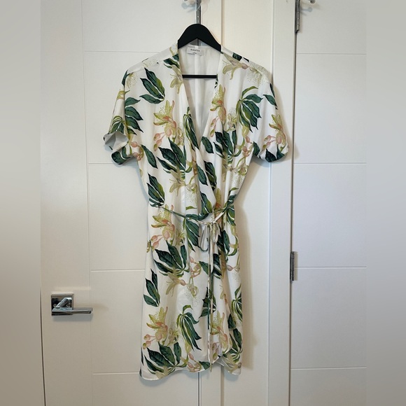Babaton Wallace dress in tropical floral print - Picture 3 of 6